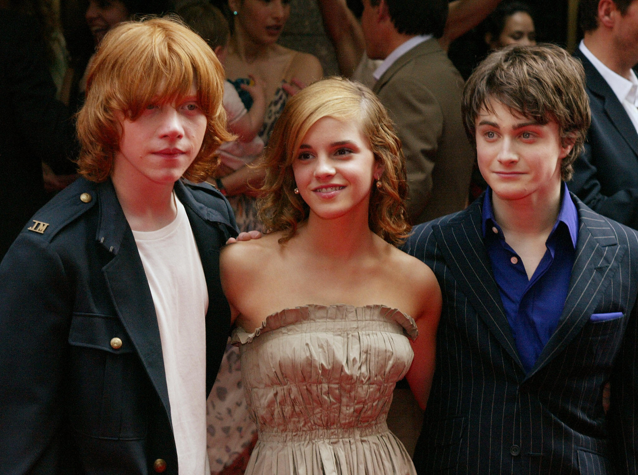Daniel Radcliffe (R), who plays Harry Po