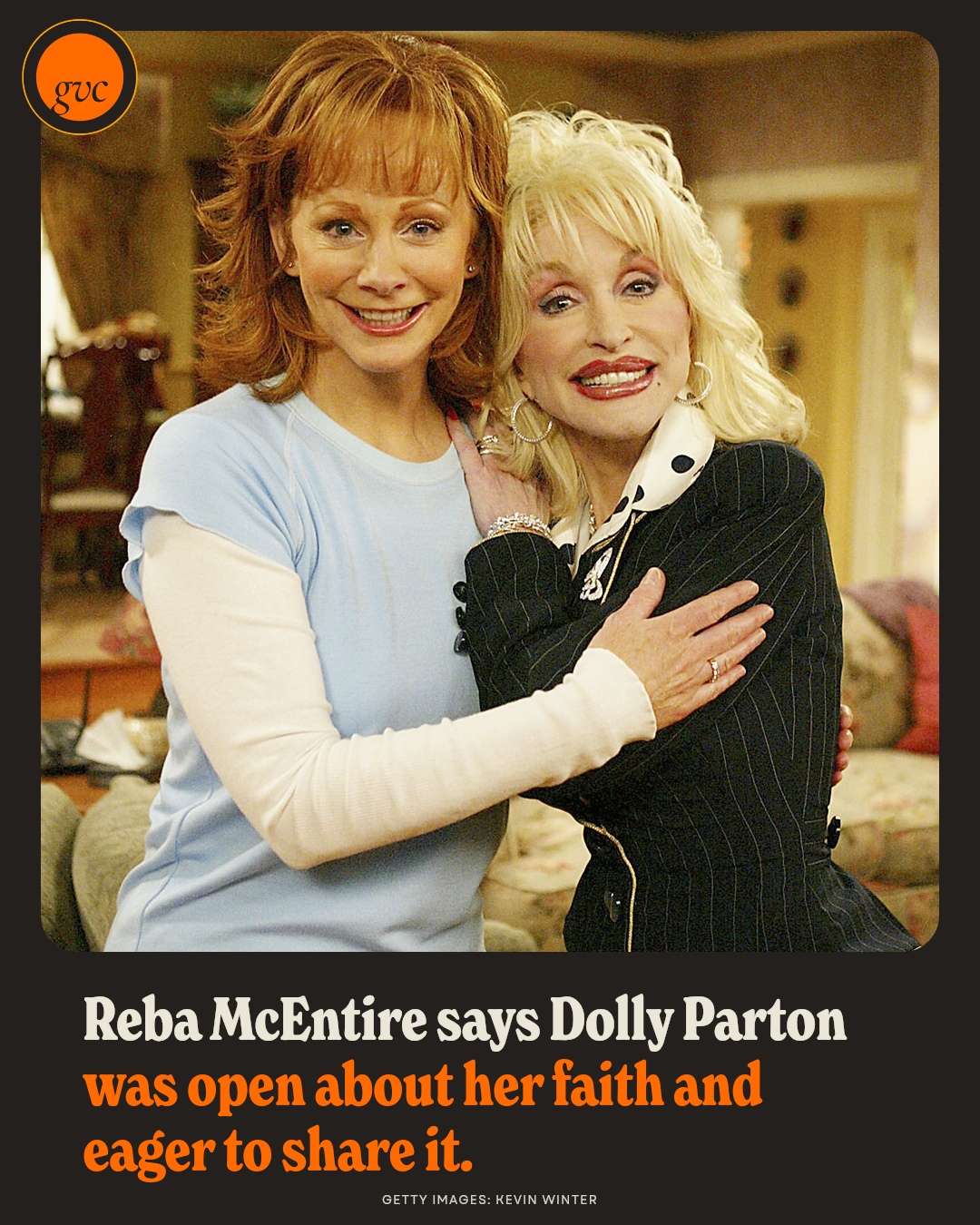 Reba McEntire and Dolly Parton posing together